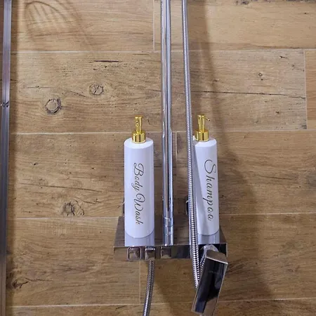 Montara Lux & Sa Parkingom * 兹拉蒂博尔