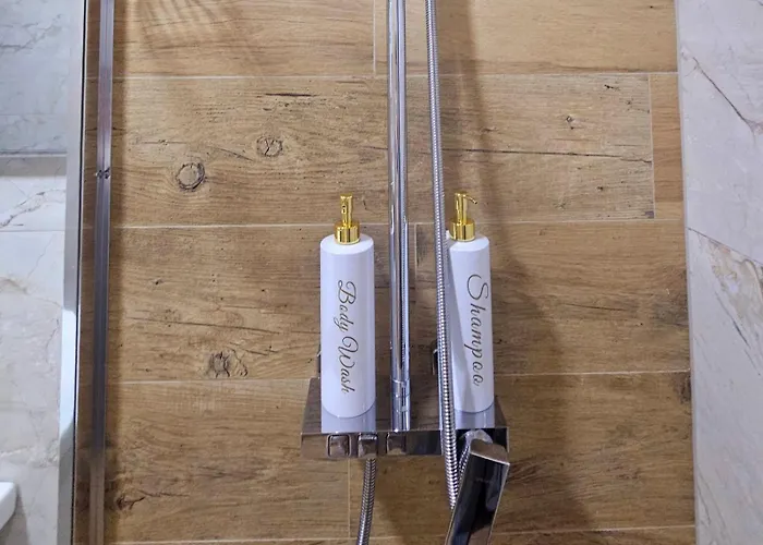 Montara Lux & Sa Parkingom * 兹拉蒂博尔