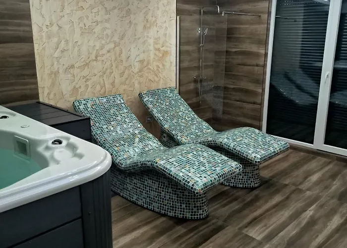 Montara Lux & Sa Parkingom 公寓 *